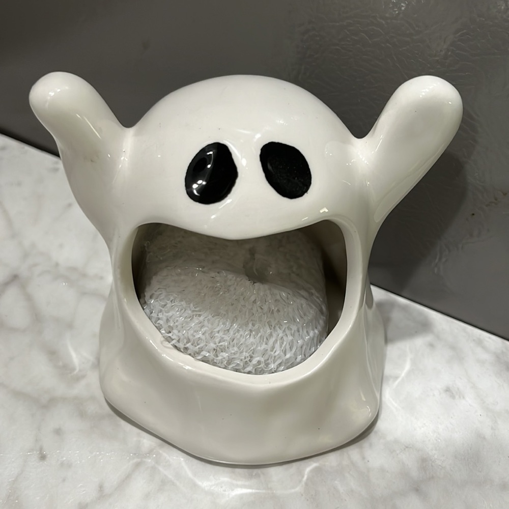 Ghost Sponge Holder